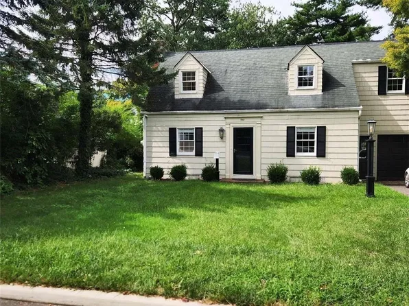 1 Orion Place #A, Glen Head, NY 11545