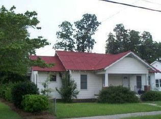 126 S Caswell St, Glennville, GA 30427