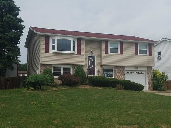 2nd image of 3996 Essex Pl