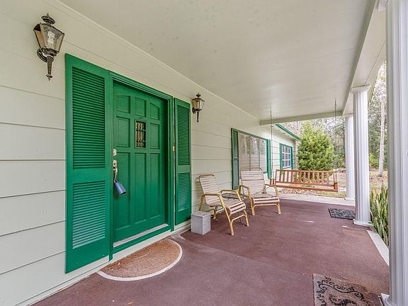 3rd image of 2268 Woodhill Ave