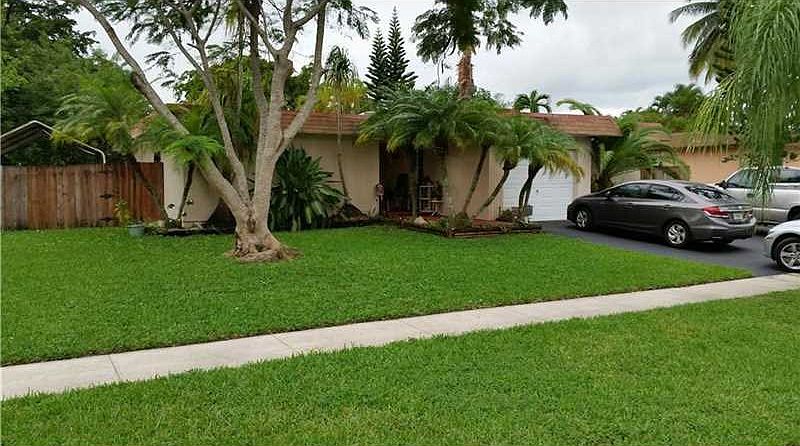 1st image of 7903 NW 74th Ter