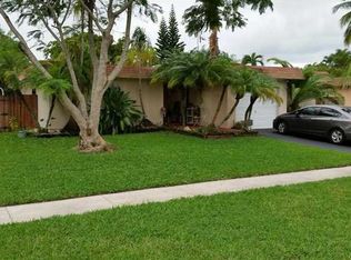 7903 NW 74th Ter, Tamarac, FL 33319