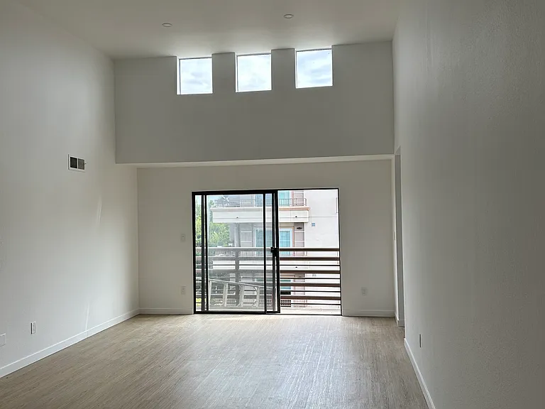 The Courtyard Apartments — Photo 15