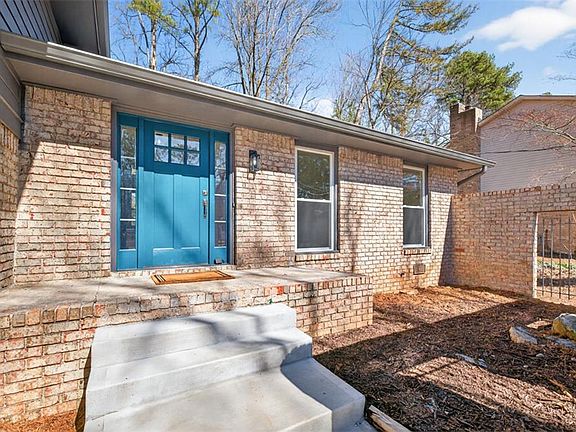 3rd image of 3940 Pinehurst Valley Dr