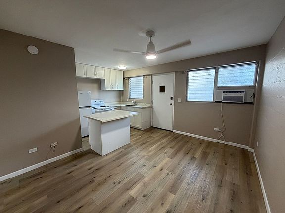 2nd image of 369 Hobron Ln APT 22