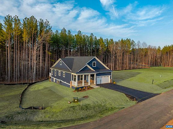 5th image of 33 Whisperwood Ct