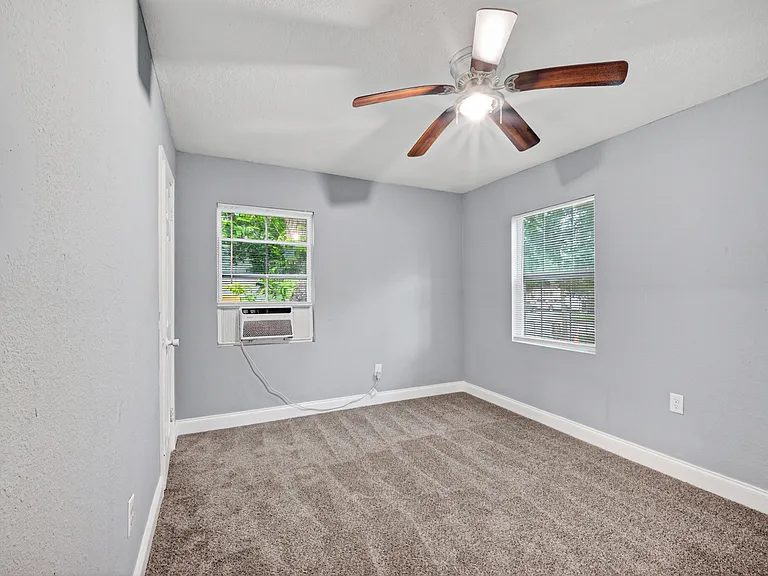 502 Azalea Dr — Photo 13