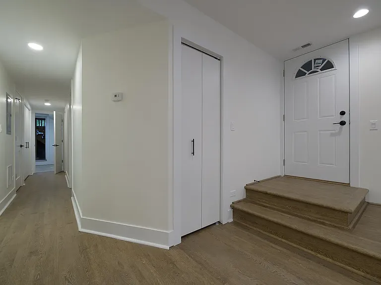 1129 N Damen Ave #BASEMENT — Photo 11