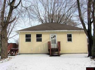 110 Ridgely St N, Kasota, MN 56050