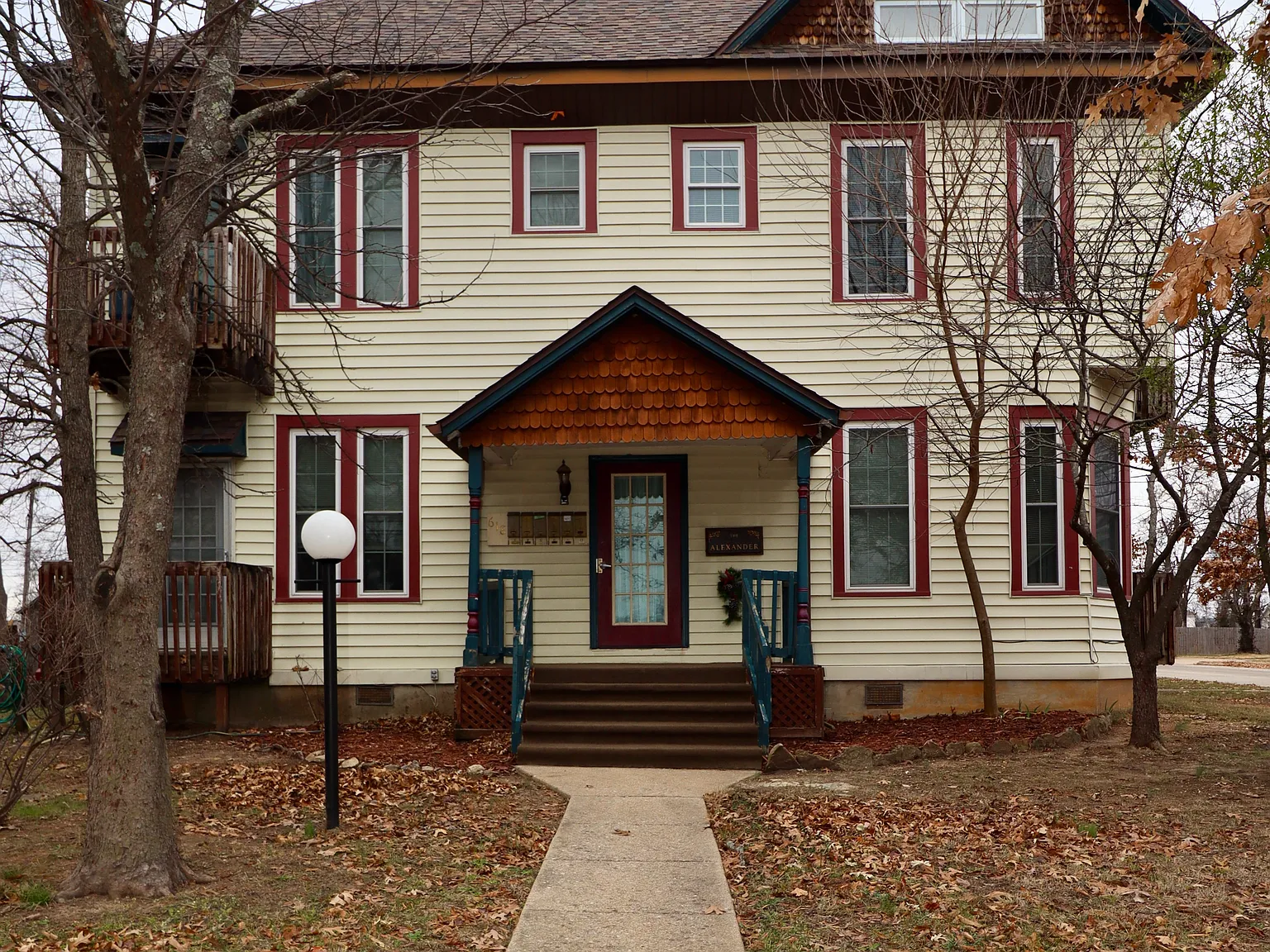 1 bed, $600 — Photo 1