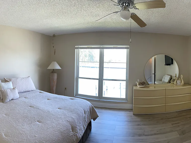 Master King Bedroom Water Front View