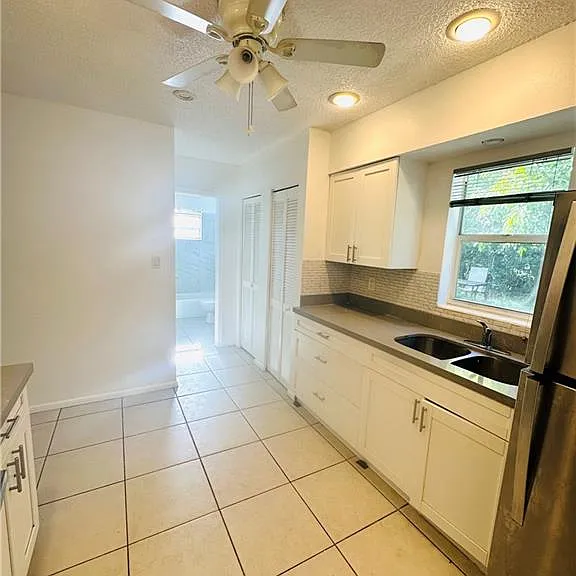 1215 S Alhambra Cir #B — Photo 7
