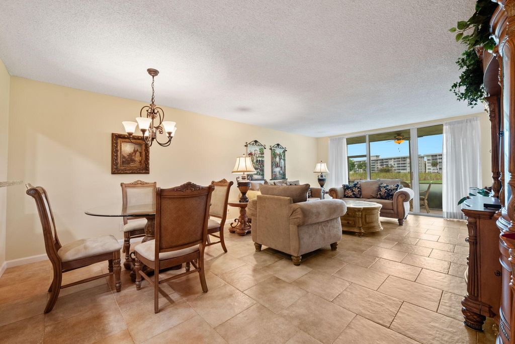 2651 S Palm Aire Drive #101, photo 9