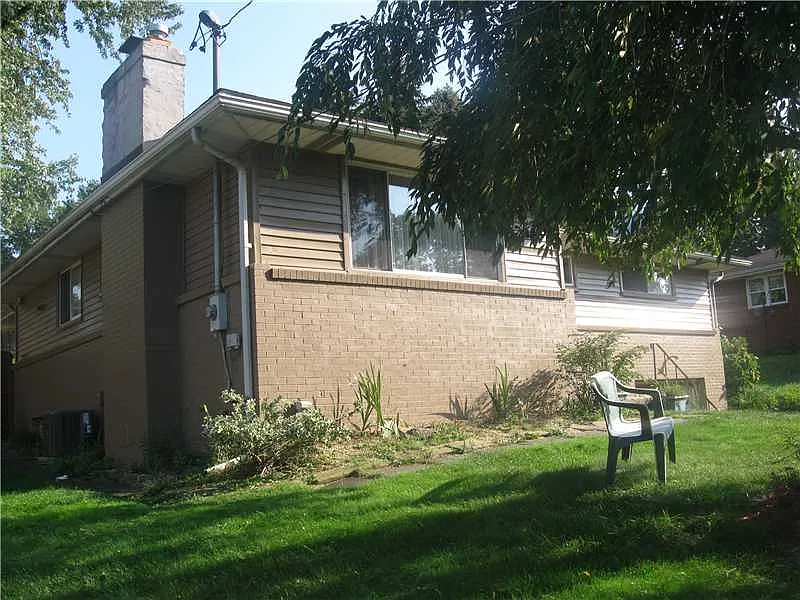 508 Center Rd photo 1