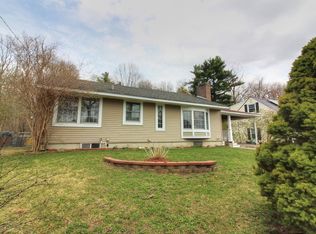 12 Edgewood Dr, Essex Junction, VT 05452