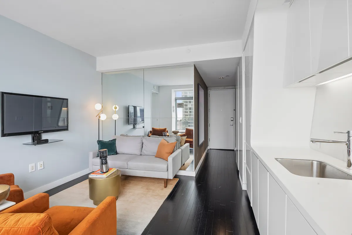 123 Washington St Unit 38H  