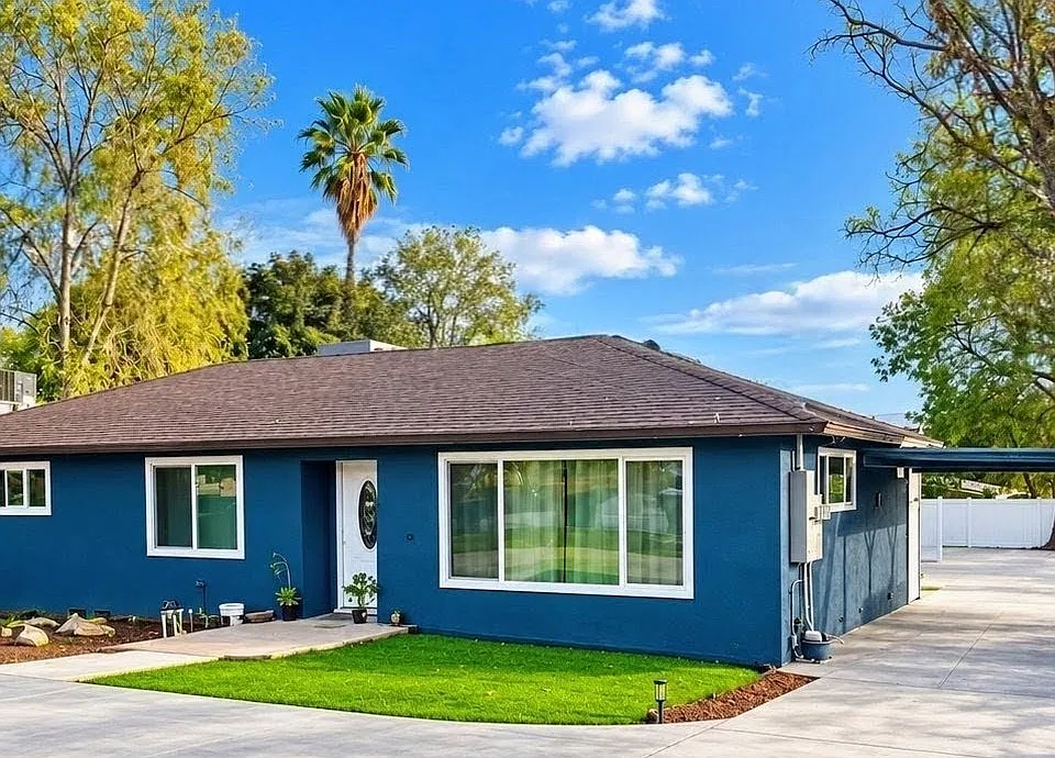 9323 Lomita Dr