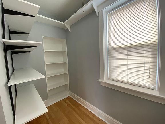 4th image of 9436 Lincoln Ave APT 1R