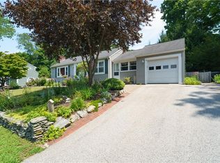 86 Carlton Ave, Warwick, RI 02889