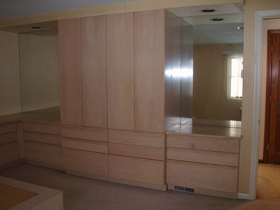 Master Bedroom has built-ins