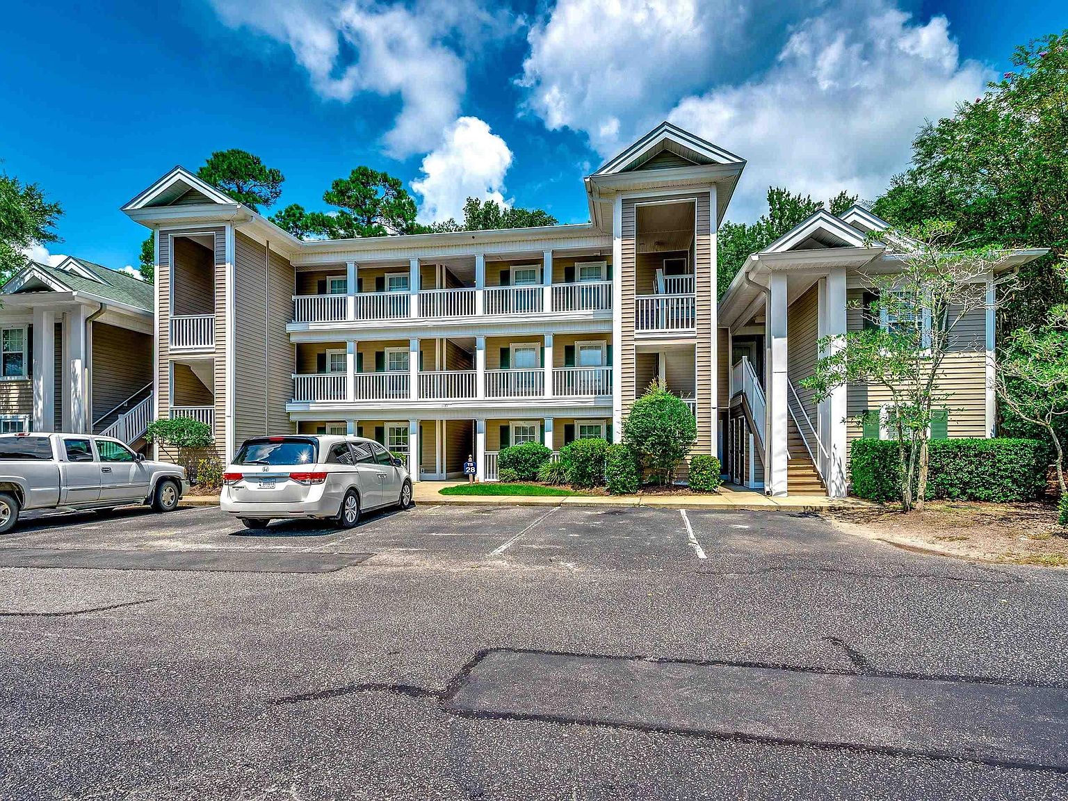 1135 Blue Stem Dr. #28C