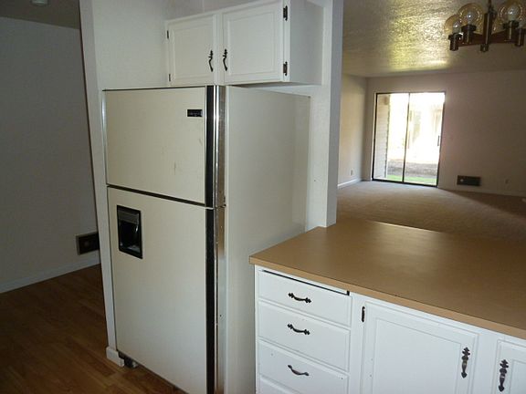 3rd image of 20131 61st Pl W APT D102