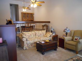 17 Hillside Ct #915, Clinton, NJ 08809