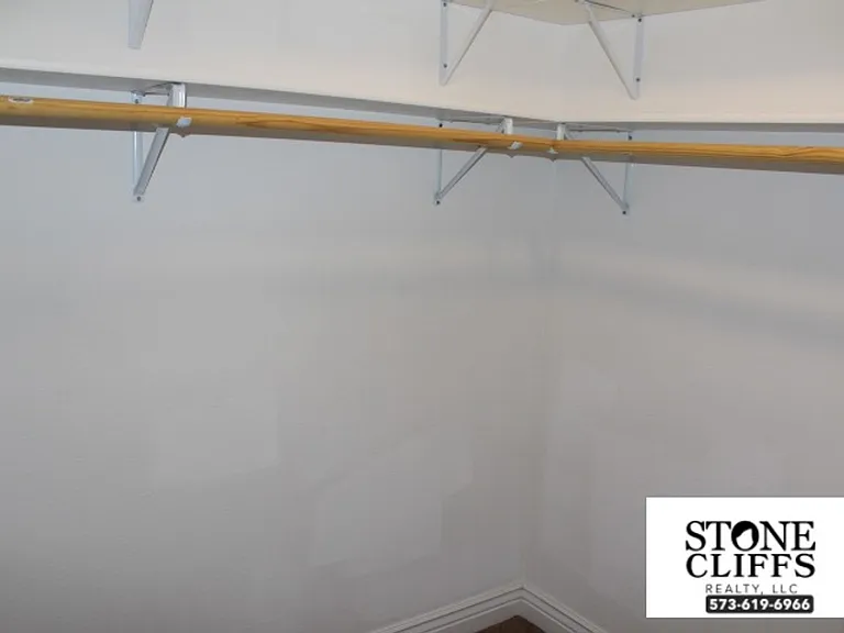 231 Rylee Cir — Photo 18