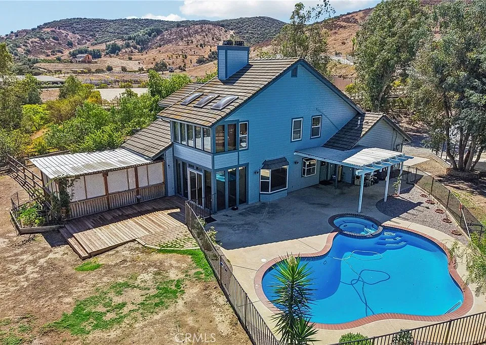 20450 Wendy Ln