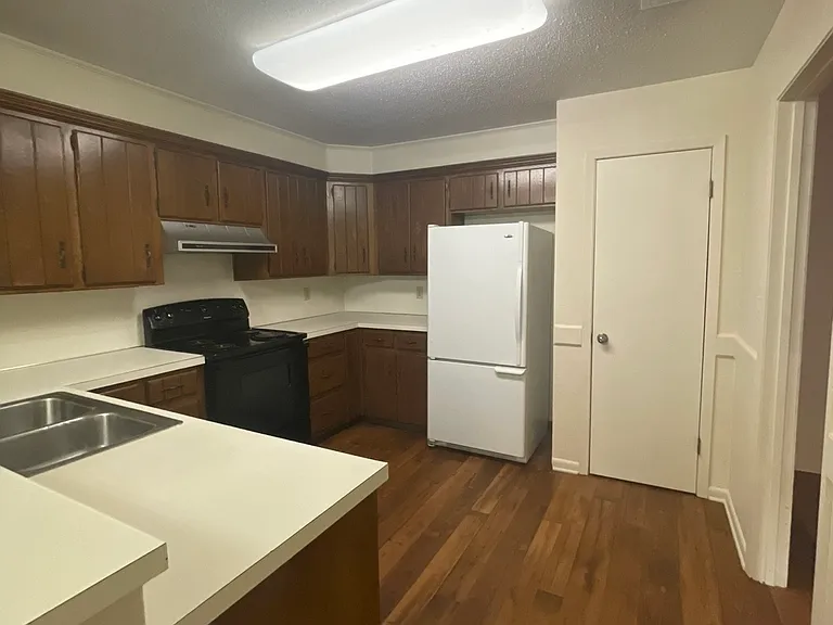 3606 Skyline Blvd #1 — Photo 4