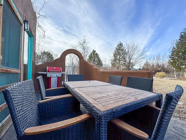 519 Este Es Rd — Photo 38