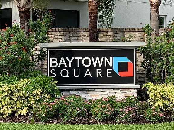 2nd image of 6480 Boxgrove Dr #6480