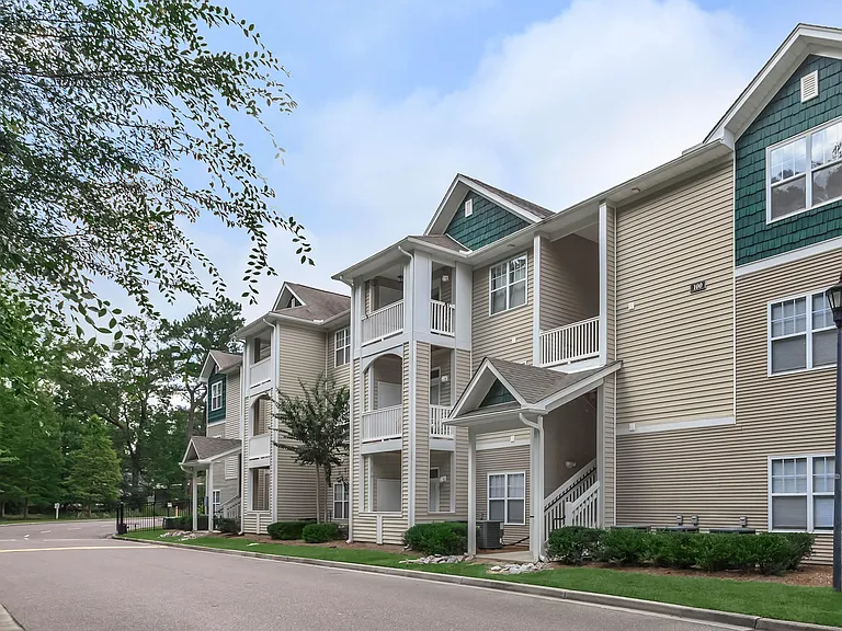 PET-FRIENDLY APARTMENTS FOR RENT! CALL TODAY!