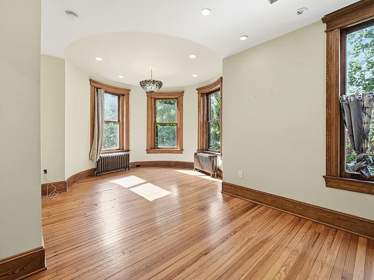 922 E Capitol St NE — Photo 34