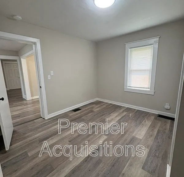 3318 Fernwood Ave — Photo 10