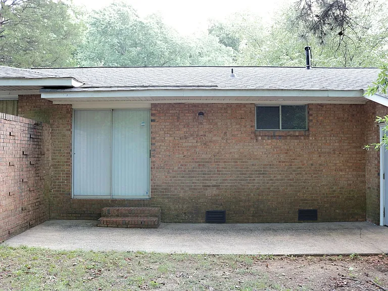 4626 Highlake Dr — Photo 16