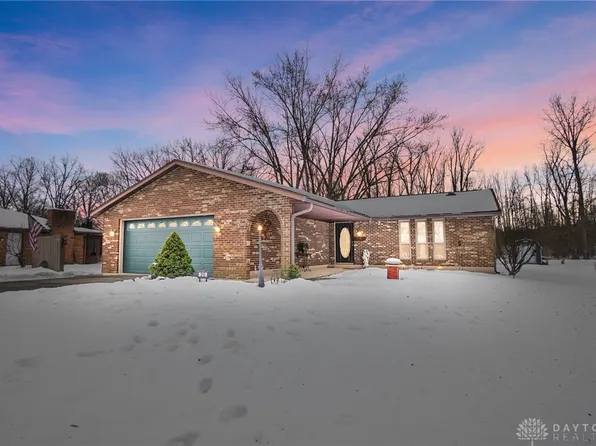 215 Sunnybrook Trl, Enon, OH 45323