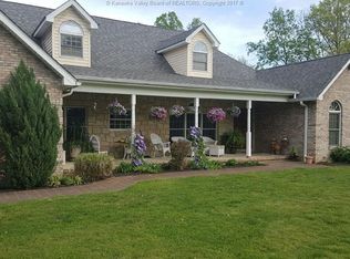 143 Ken Del Dr, Elkview, WV 25071