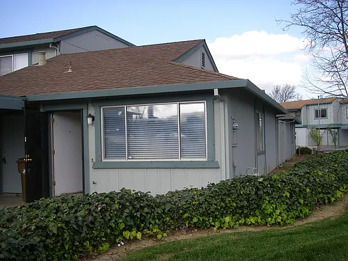 2601 Hampton Ln Photo 1