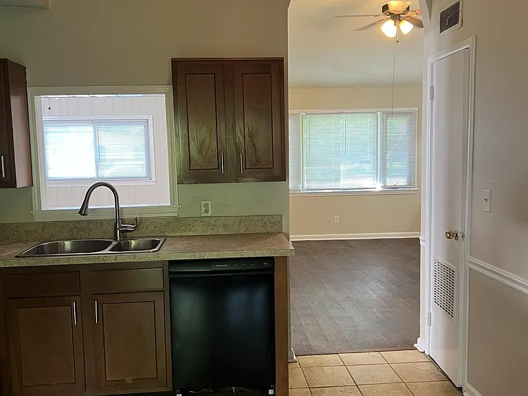13915 Petwood Blvd — Photo 7