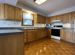 602 E 1st St #2, Waconia, MN 55387