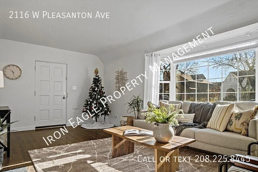 2 bed, 1.0 bath, 877 sqft, $1,895 — Photo 3