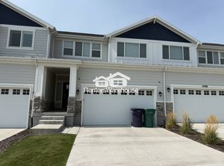 14792 S Chimney Pass Dr, Bluffdale, UT 84065