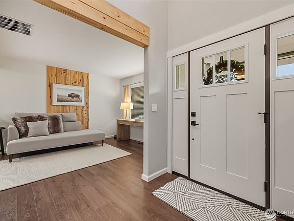 3rd image of 7736 Johnson Point Road NE