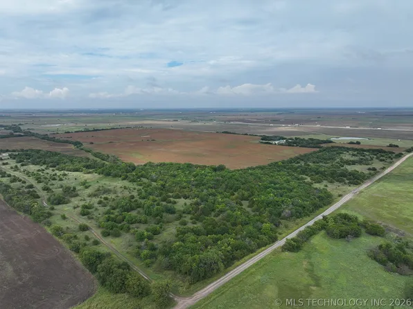 S 60th St, Tonkawa, OK 74653