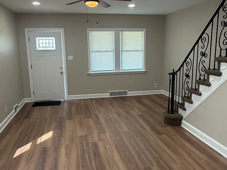 541 Fern St — Photo 2