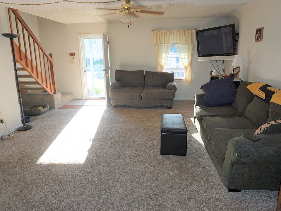 FAMILYROOM