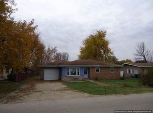 11135 E Fisher Rd, Rochelle, IL 61068