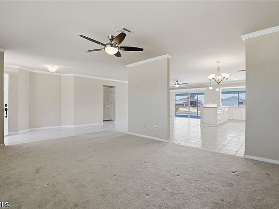 5th image of 3517 SE 19th Ave
