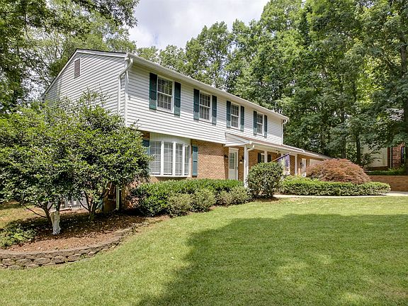 2nd image of 901 Munday Ct